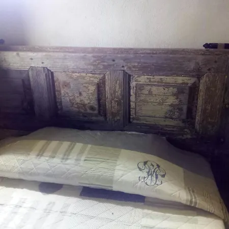 With 2 Bedrooms In *